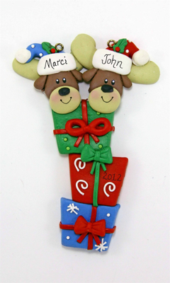 Picture of Moose Couple on Presents